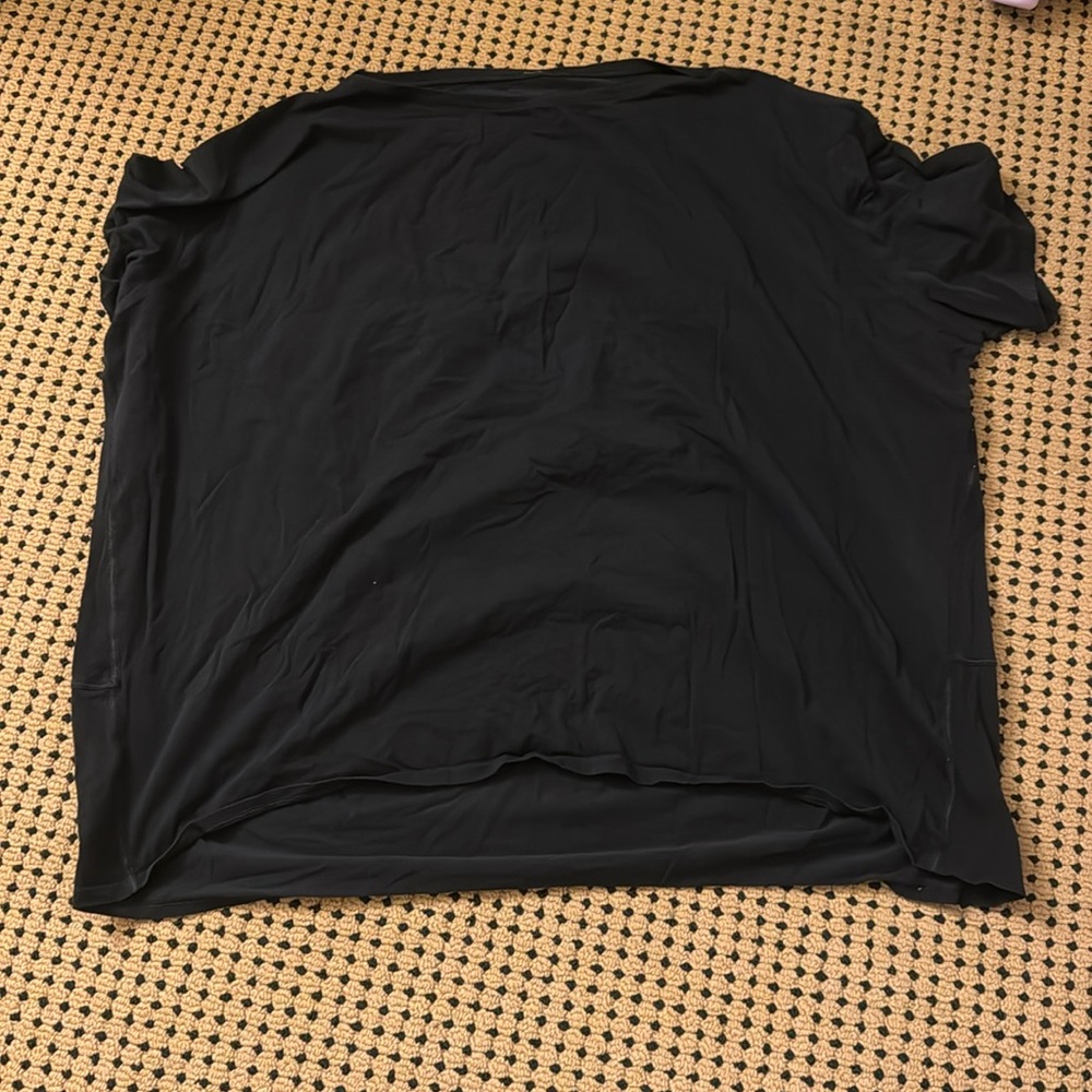 Lululemon black t-shirt size 20